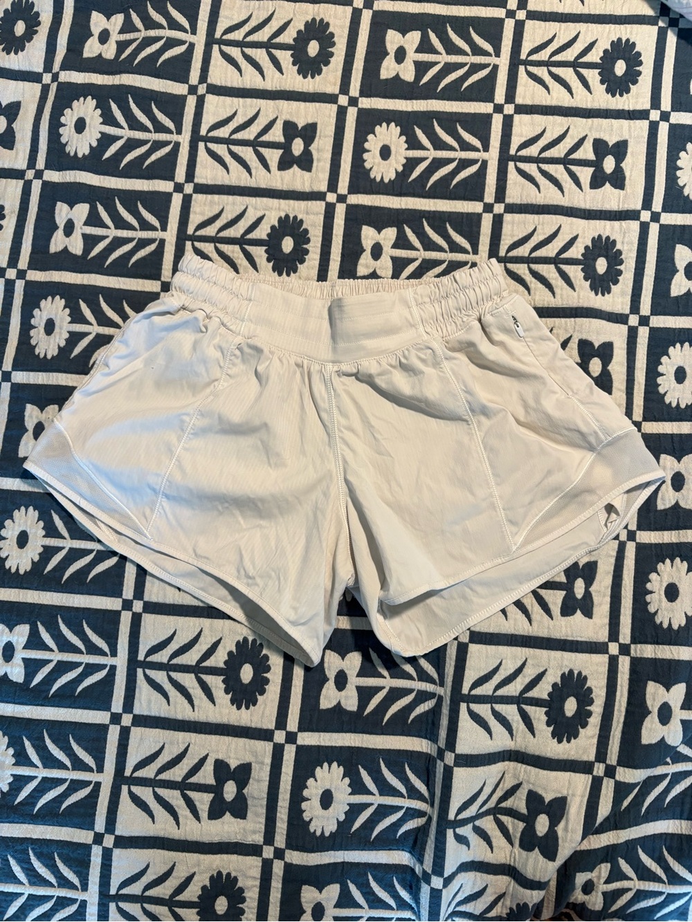 Lululemon Hotty Hot low rise white shorts
